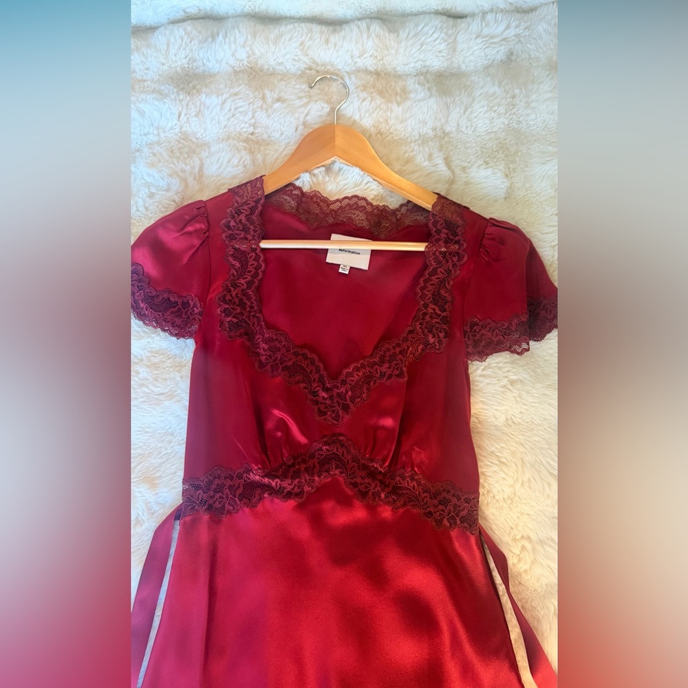 Reformation Romi Silk Dress In Sangre, NWOT, NEVER WORN, NO FLAWS. - Picture 12 of 14